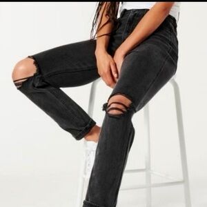 NWT Hollister Black Distressed Jeans ultra- high rise vintage straight w26 L29